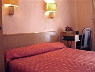 Leonard De Vinci Hotel 2*