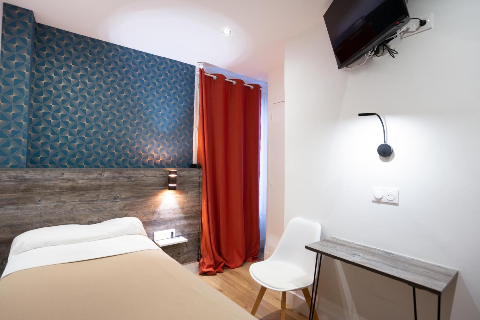 Leonard De Vinci Hotel