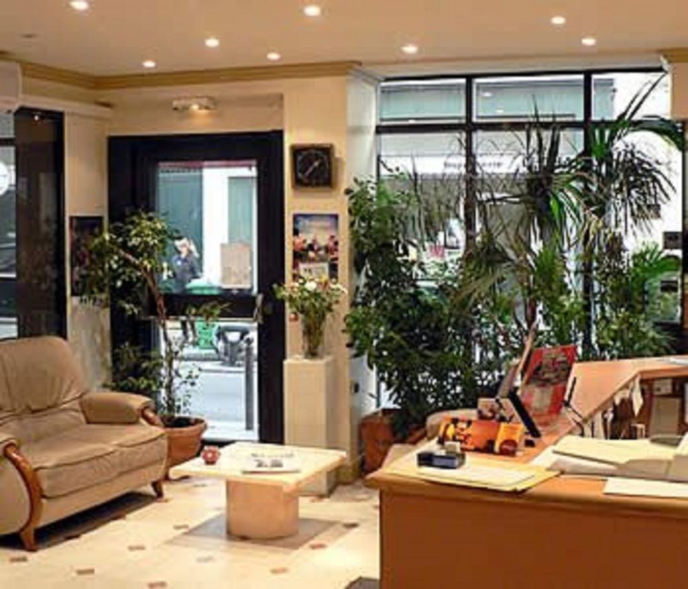 Leonard De Vinci Hotel 2*